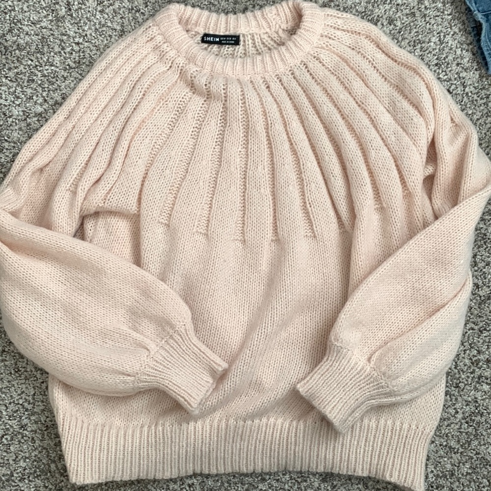 SHEIN new without tags size medium sweater